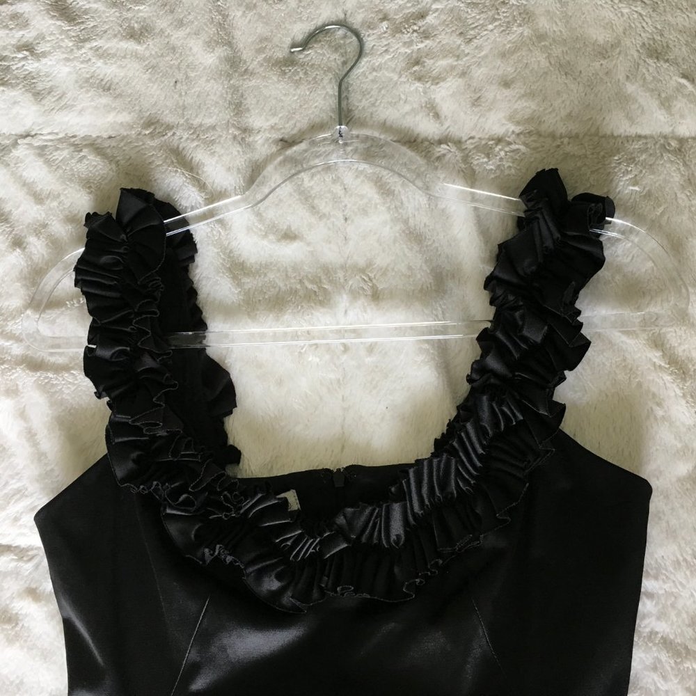 Maggy London Black Cocktail Ruffle Neckline Satin Sheen Sleeveless Dress Size 4 - Picture 7 of 9